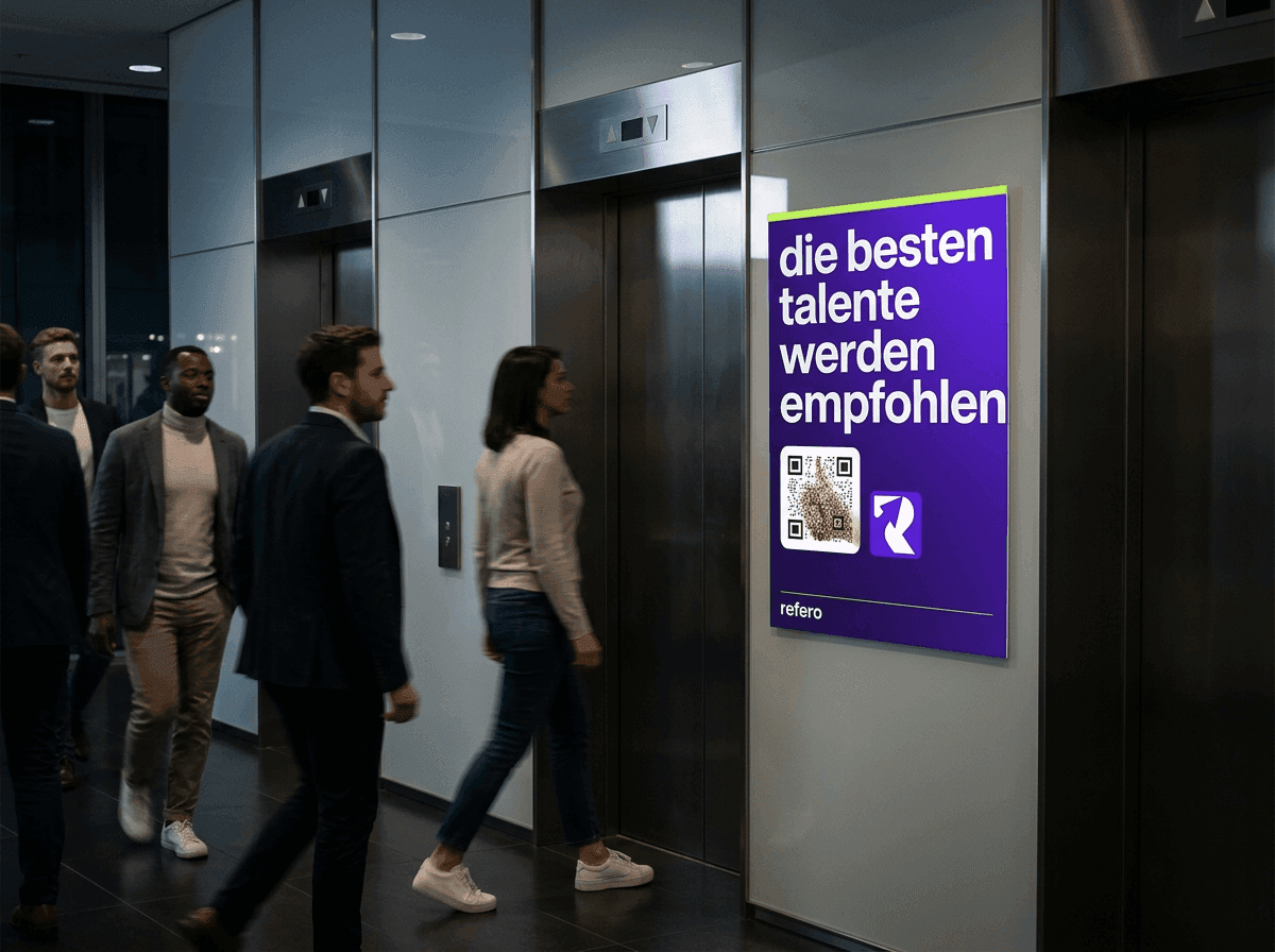 Lift · QR-Code im Aufzug
